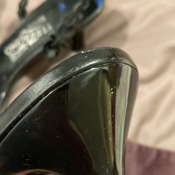 Salvatore Ferragamo kitten heel leather patent vinyl sandals Black size 8 - Picture 8 of 11